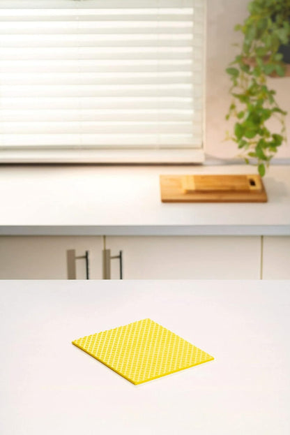 Scotch-Brite Multi-Purpose Sponge Cloth Wipe ULTRA, 4 units (3+1 Free)/pack | Quickly soaks up any liquid | Wipes like a cloth, absorbs like a sponge | Kitchen cloth | Cleaning cloth | Sponge cloth